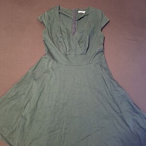 Elegant Green Women's Dress